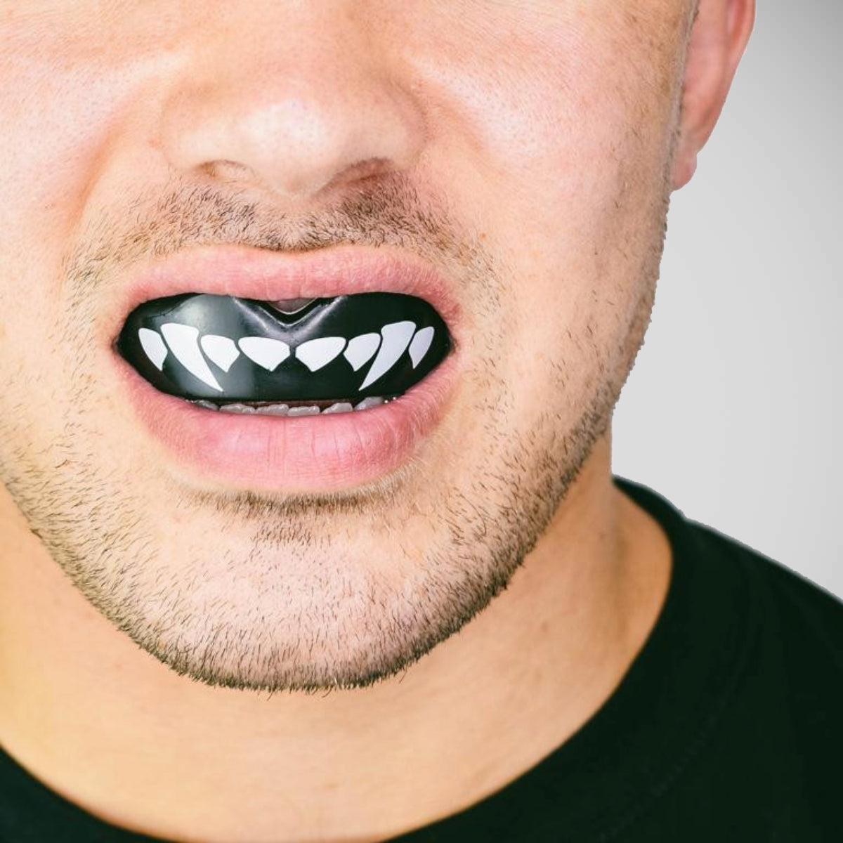 SafeJawz Extro Fangz Mouth Guard Black/White at Bytomic Trade and Wholesale