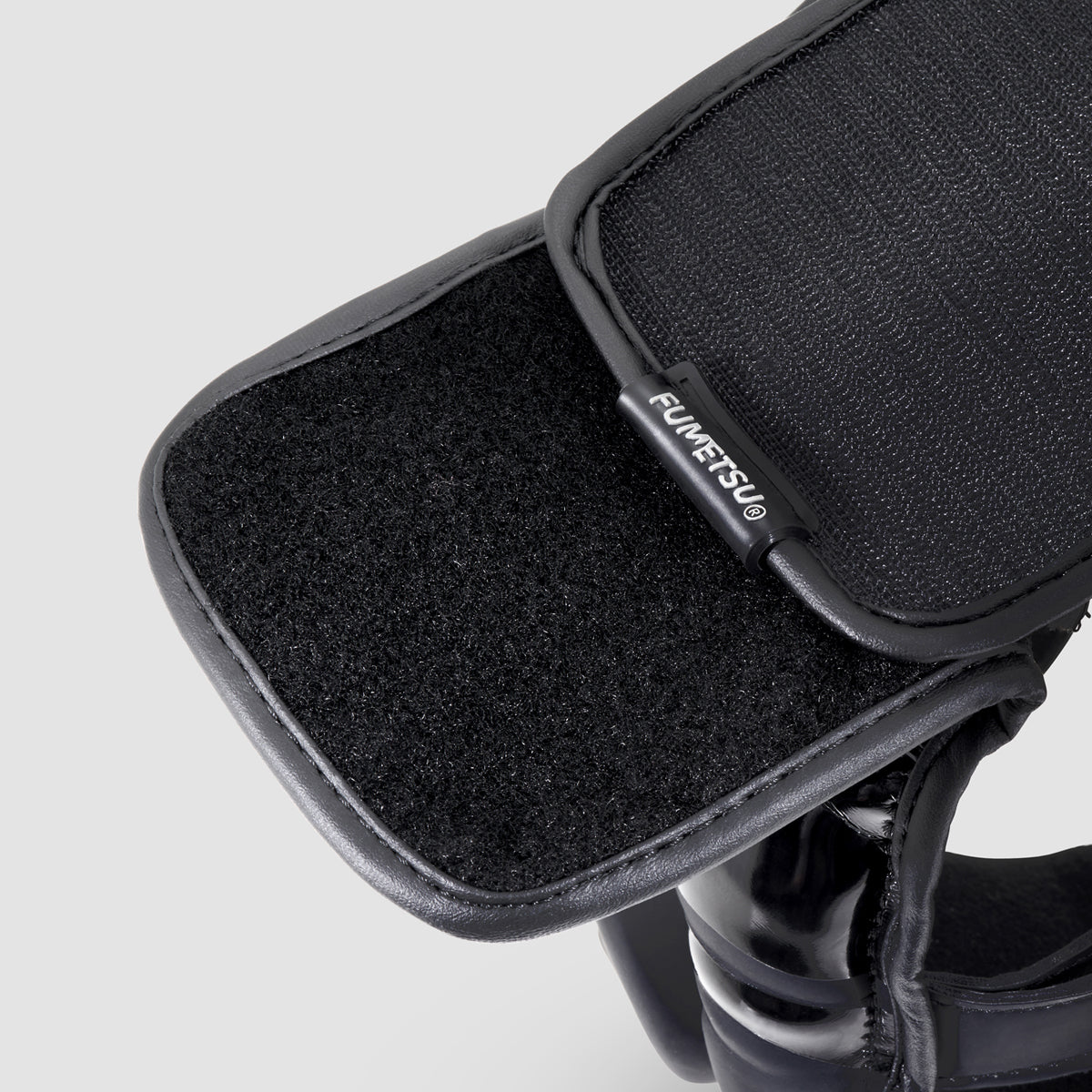 Fumetsu Ghost S3 Head Guard Black/Black at Bytomic Trade and Wholesale