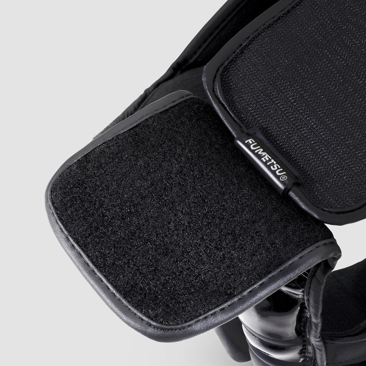 Fumetsu Ghost S3 Head Guard Black/White at Bytomic Trade and Wholesale