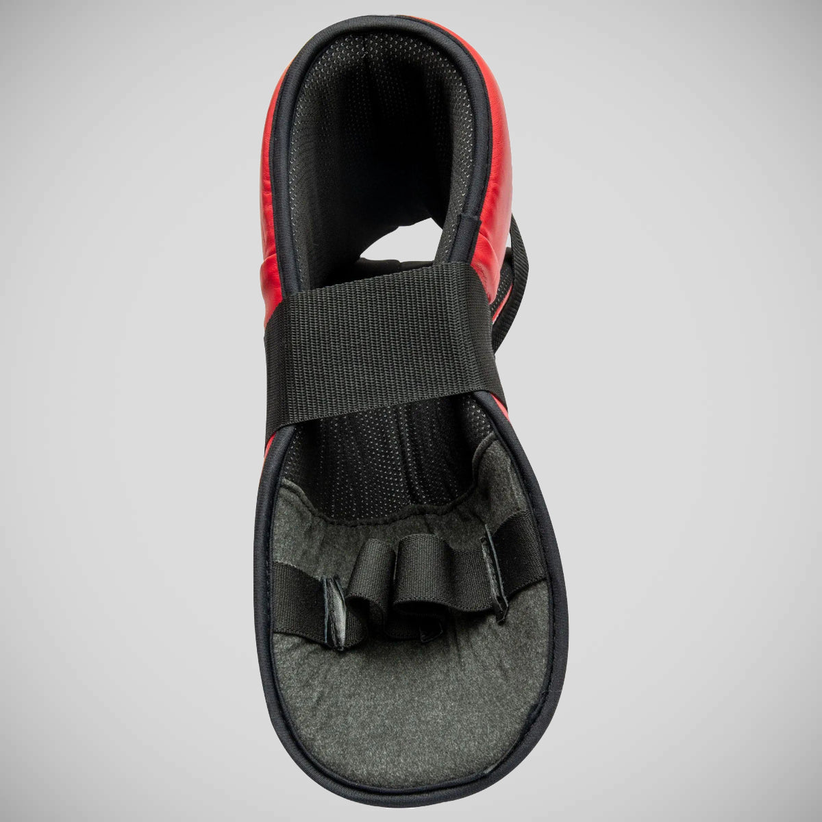 Red Top Ten Fight Kicks at Bytomic Trade and Wholesale