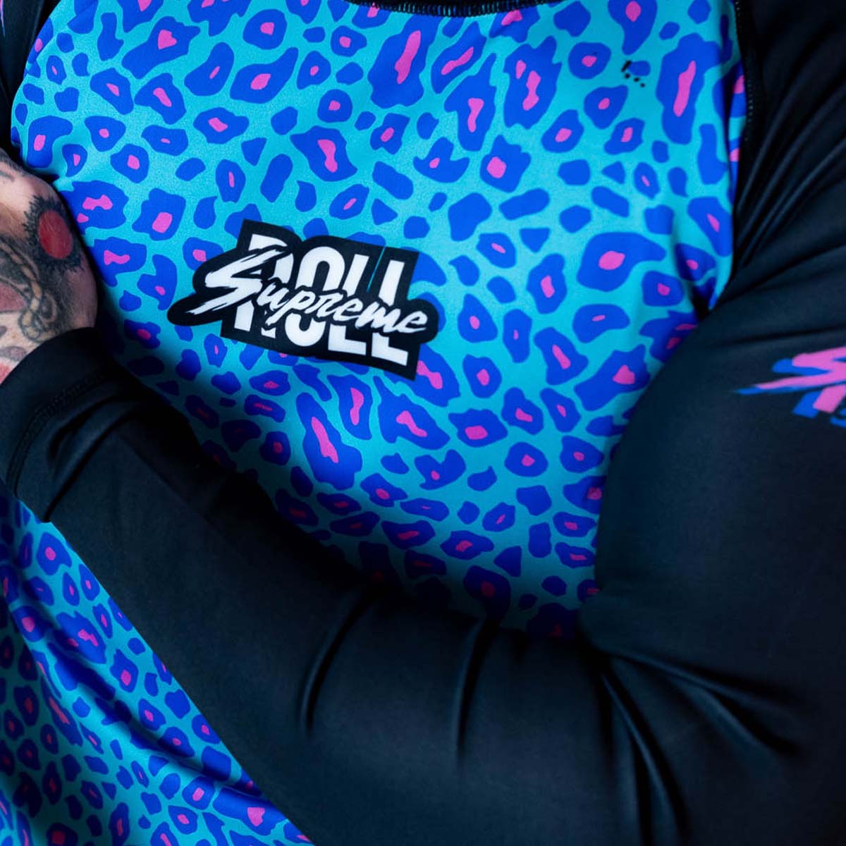 Roll Supreme The Butcher Long Sleeve Rash Guard Blue/Pink at Bytomic Trade and Wholesale