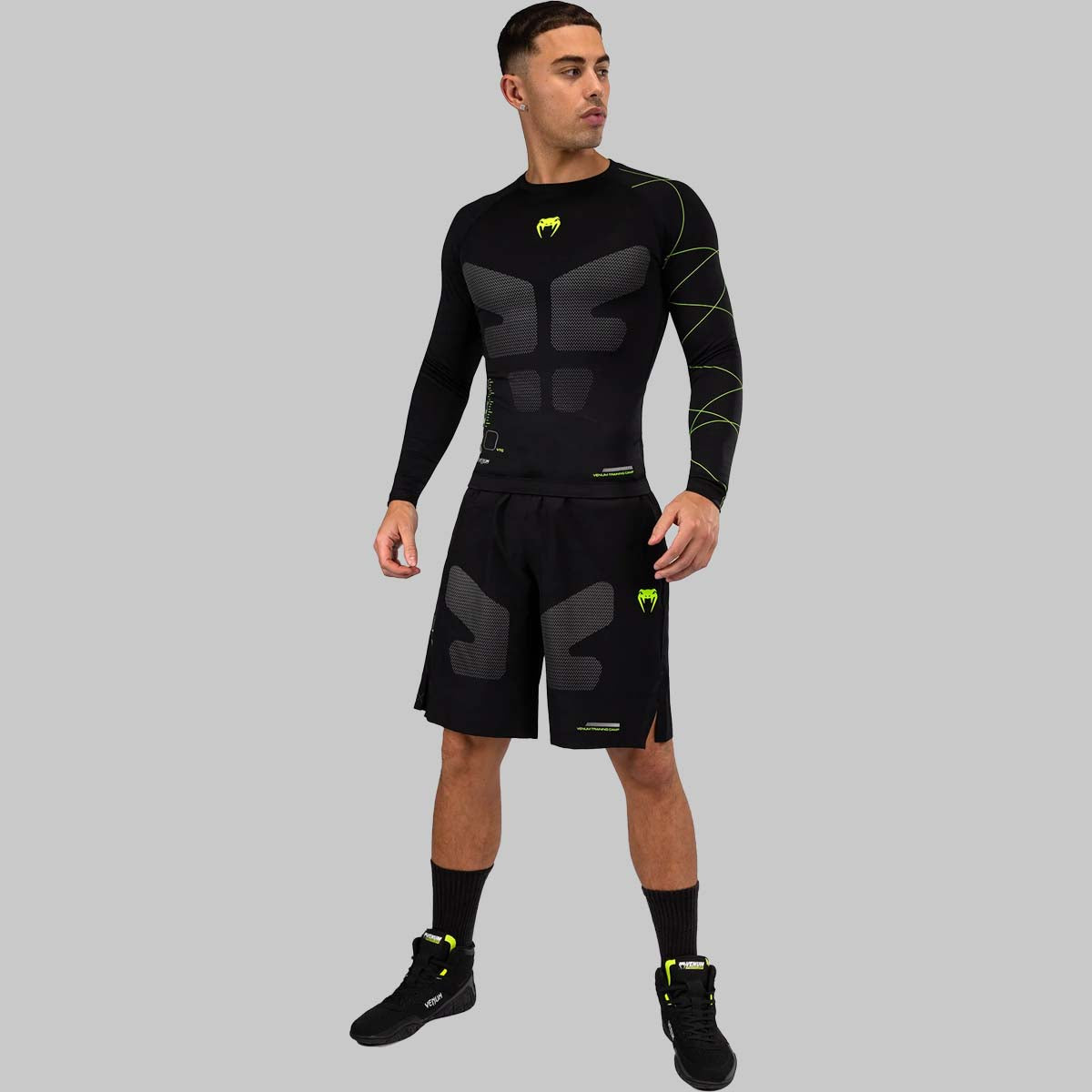 Venum Training Camp 4.0 Long Sleeve Rash Guard Black/Neo Green