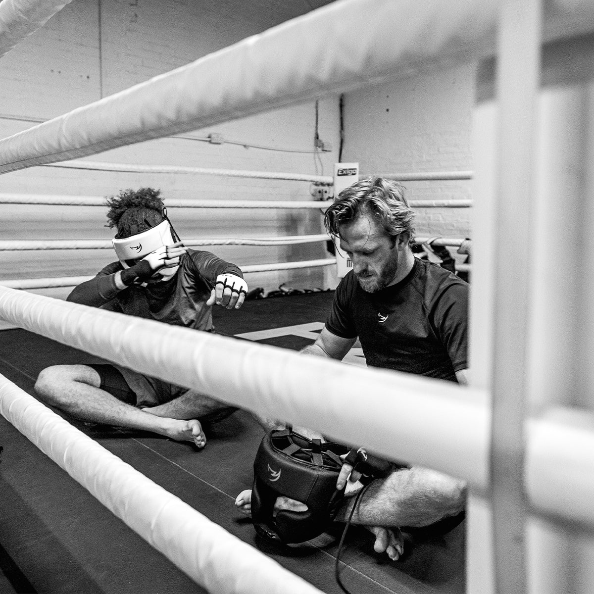 Fumetsu Ghost S3 Head Guard Black/White at Bytomic Trade and Wholesale