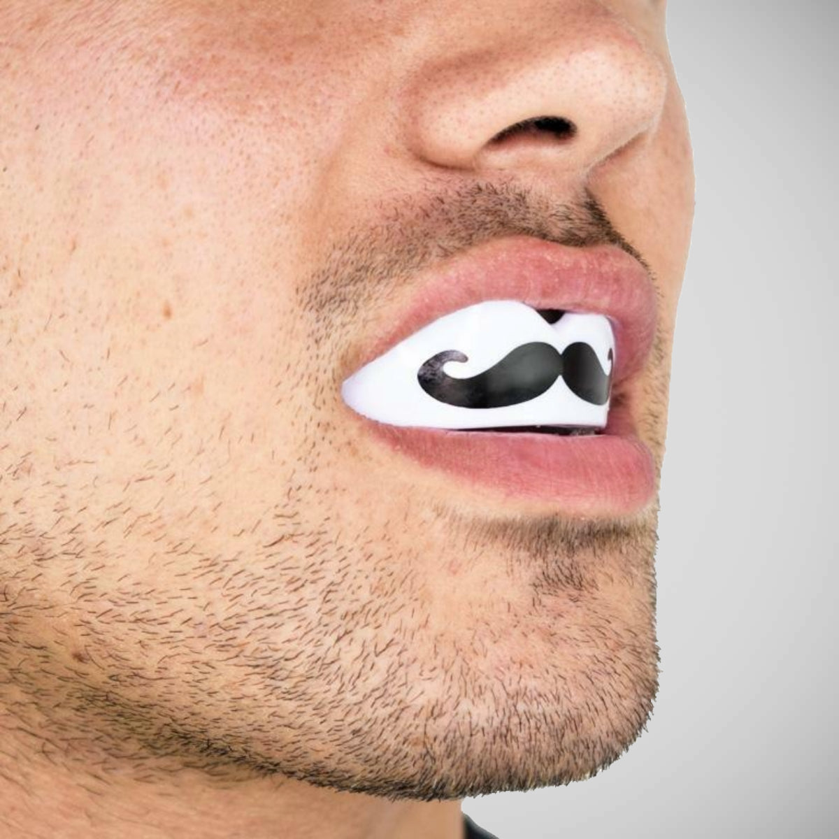 SafeJawz Extro Mo Mouth Guard White/Black at Bytomic Trade and Wholesale