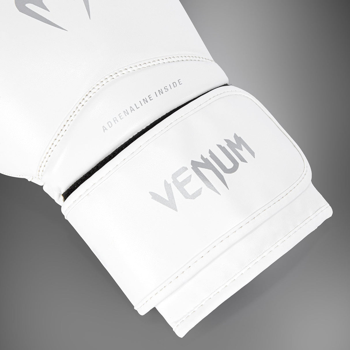Venum Contender 1.5 Boxing Gloves White/Silver - detail