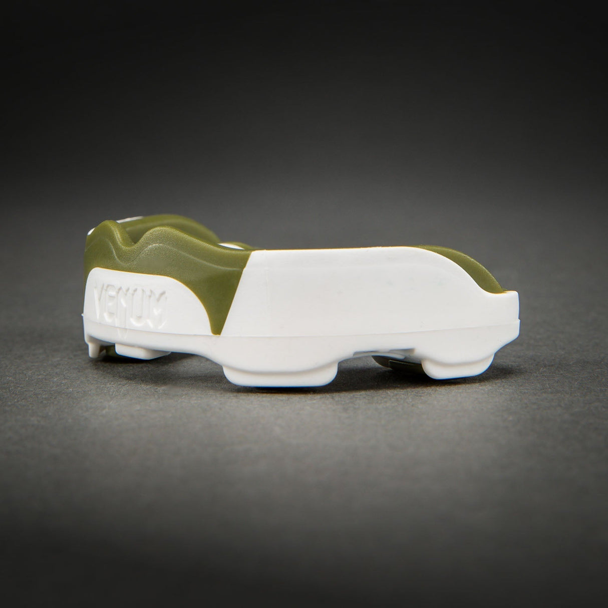 Venum Predator Mouthguard – White/Kaki - detail