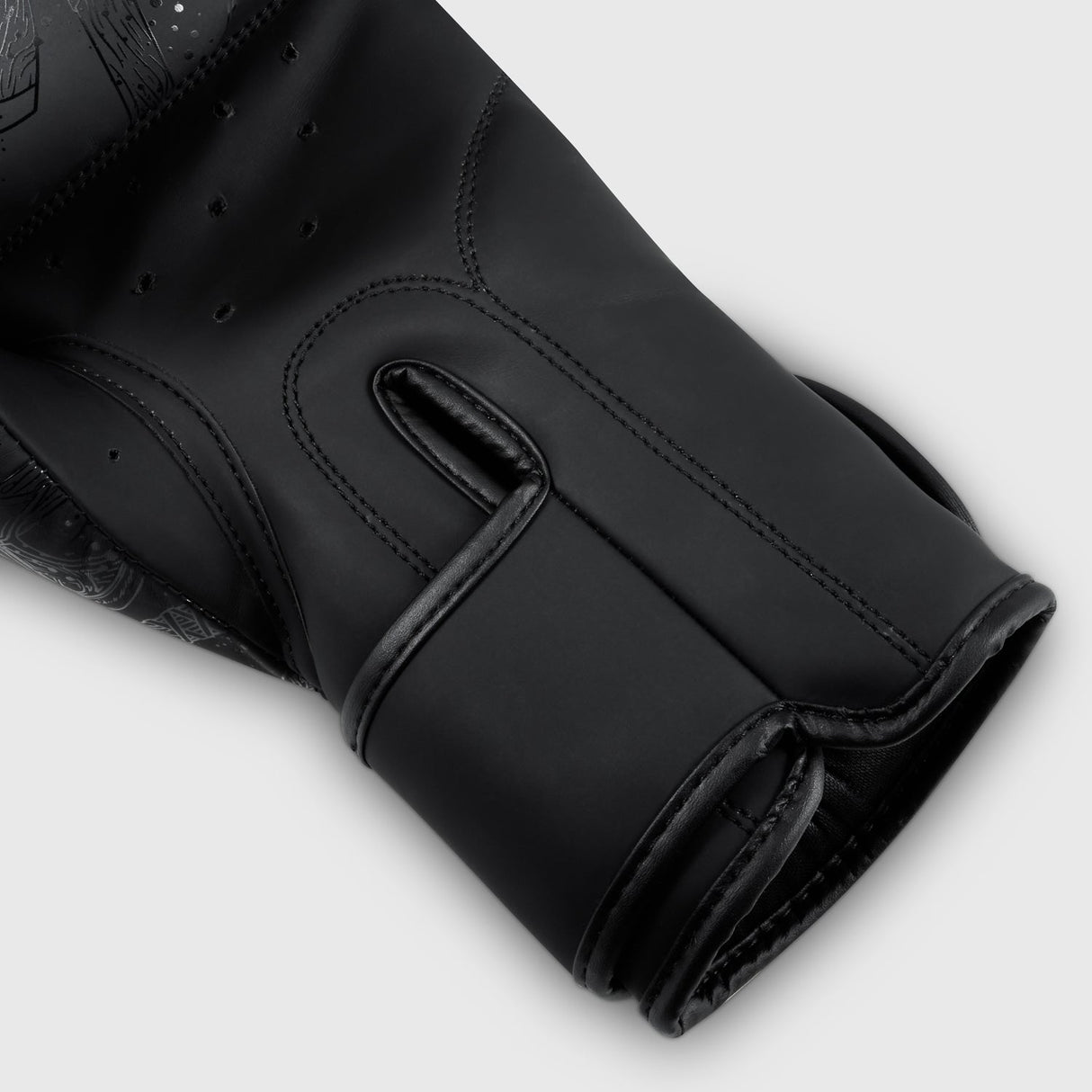 Black/Red Fumetsu Berserker Boxing Gloves at Bytomic Trade and Wholesale