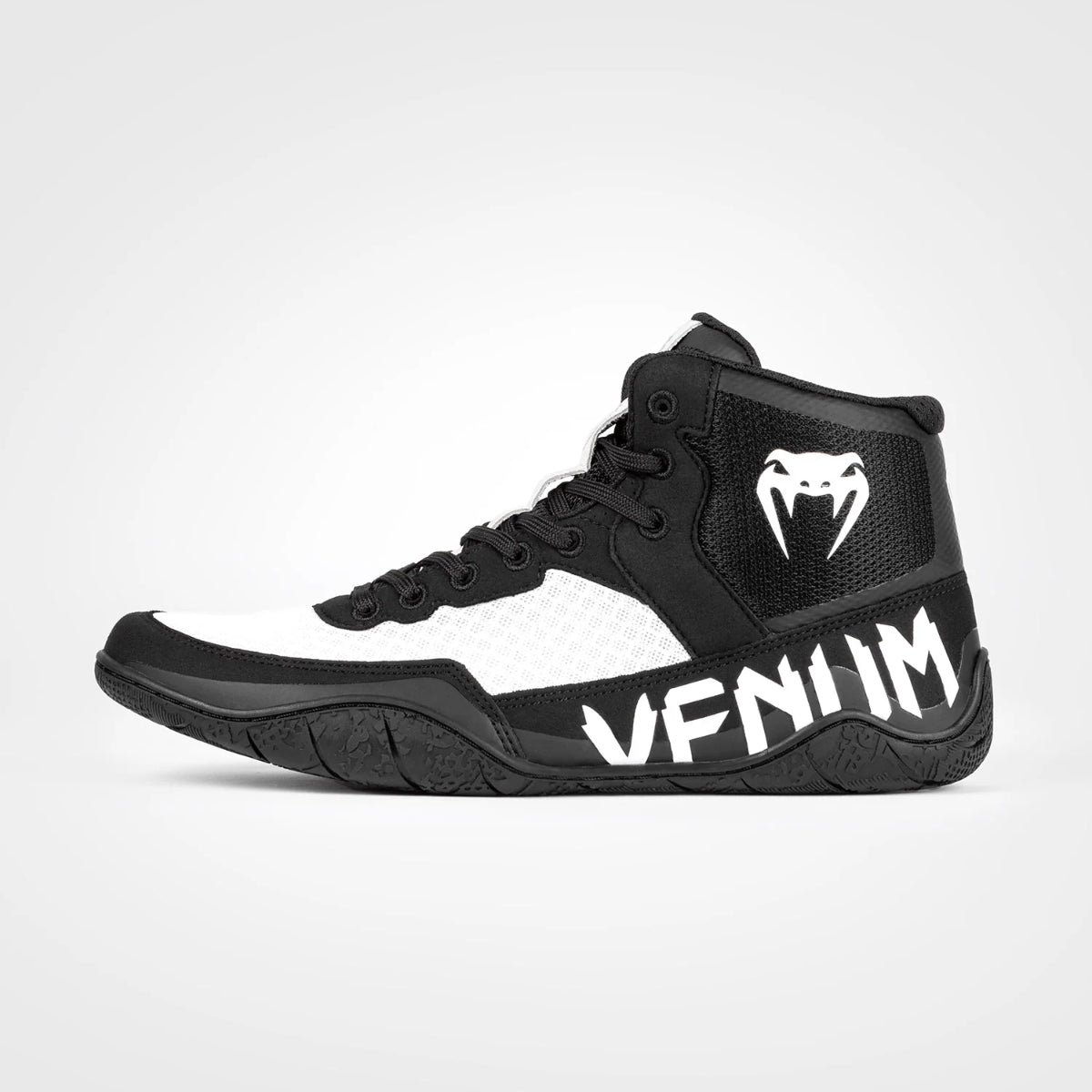 Black/White Venum Elite Wrestling Shoes at Bytomic Trade and Wholesale