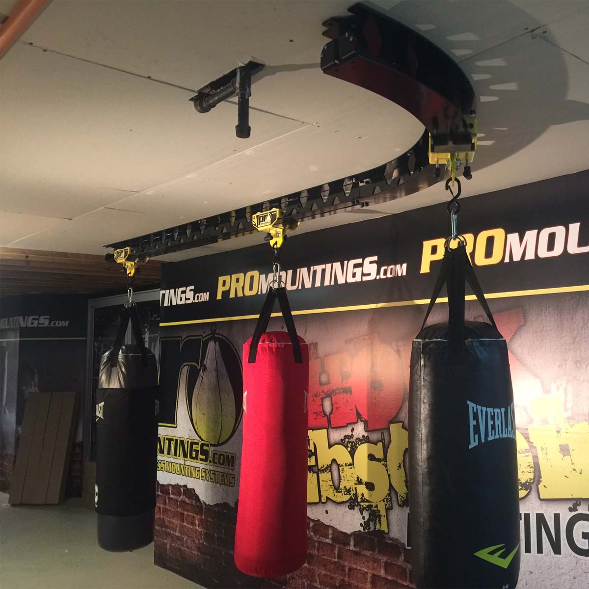 Pro Mountings Roller Mount Curved Track at Bytomic Trade and Wholesale