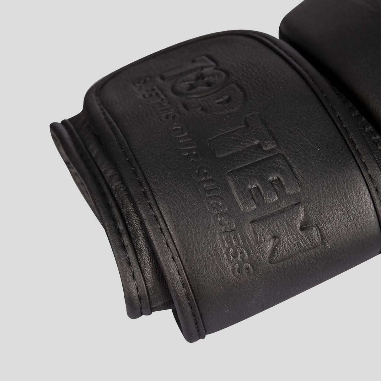 Top Ten Black Edition Boxing Gloves at Bytomic Trade and Wholesale