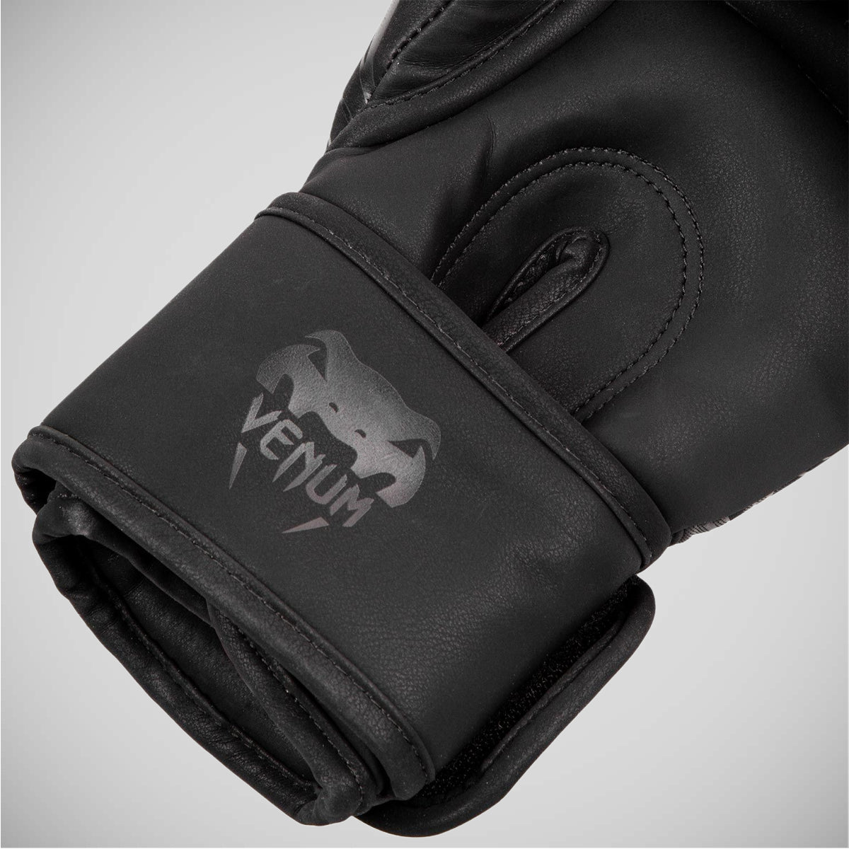 Black Venum Dragon's Flight Boxing Gloves at Bytomic Trade and Wholesale