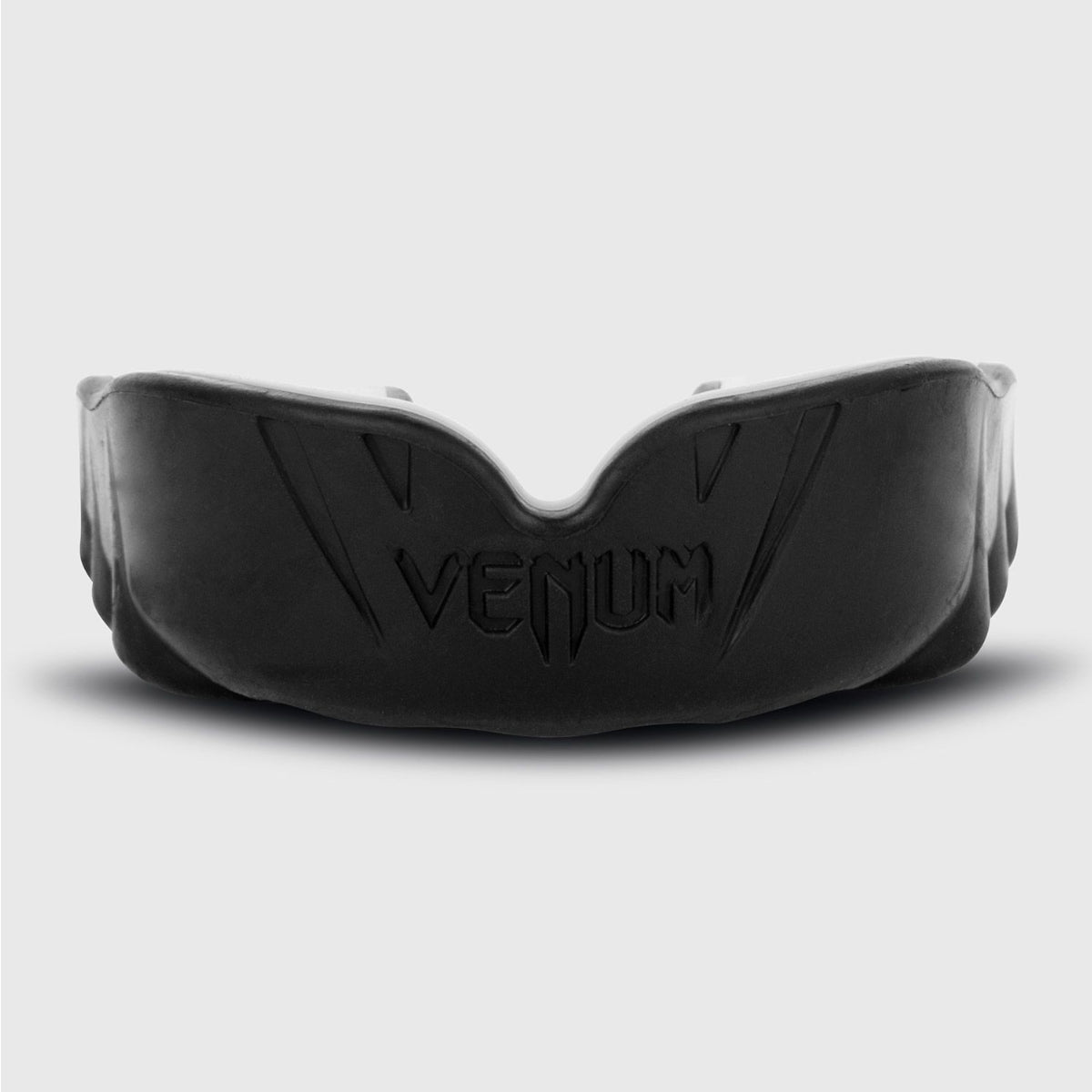 Black/White Venum Challenger Mouthguard at Bytomic Trade and Wholesale