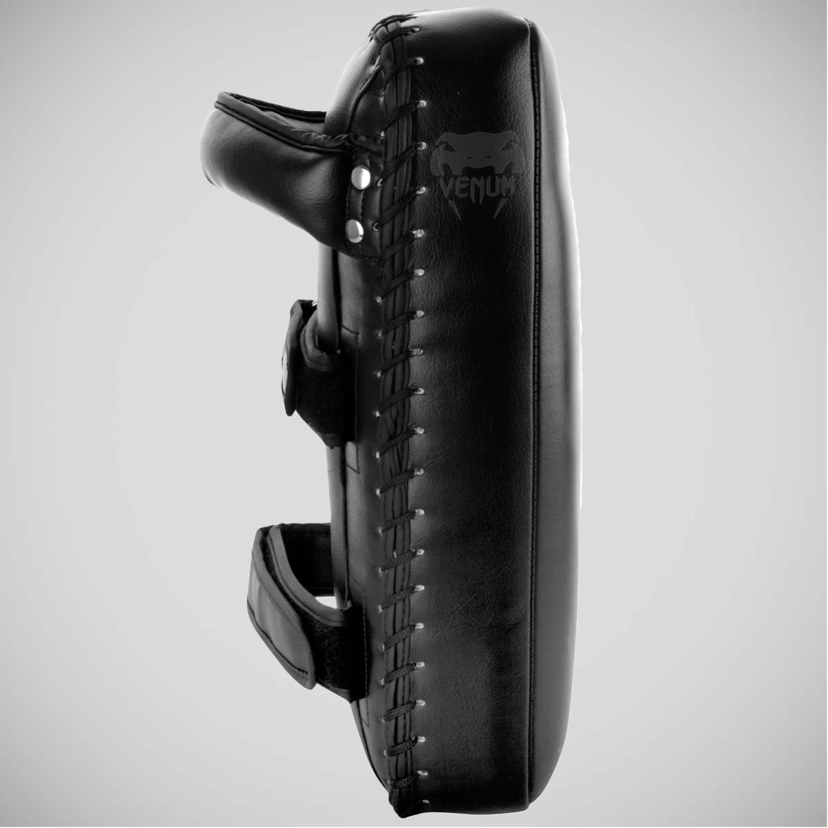 Black/Black Venum Giant Kick Pads at Bytomic Trade and Wholesale