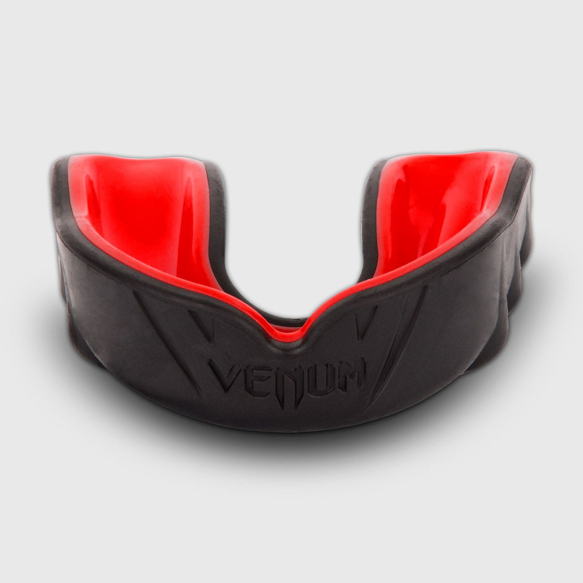 Black/Red Venum Challenger Mouthguard at Bytomic Trade and Wholesale