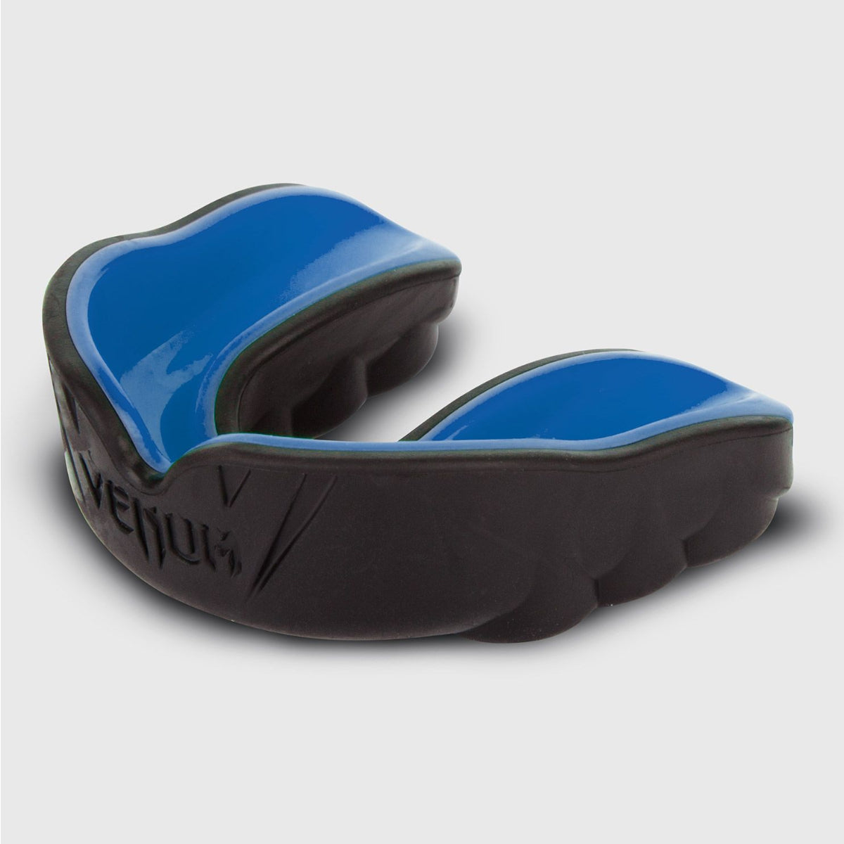 Black/Blue Venum Challenger Mouthguard at Bytomic Trade and Wholesale
