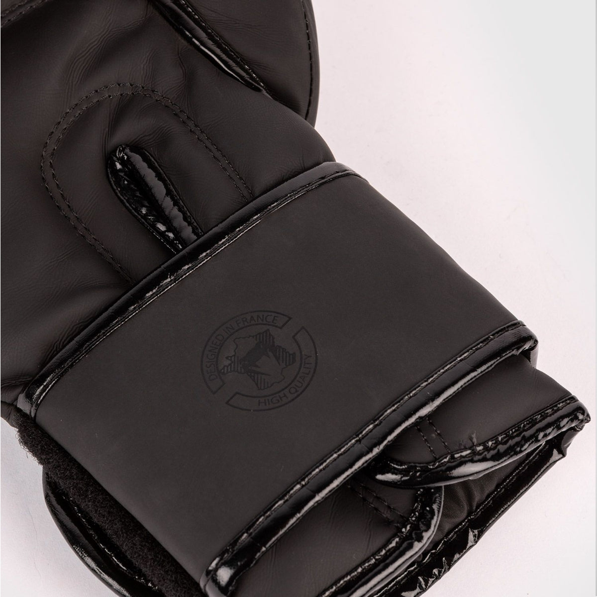 Black/Black Venum Contender 2.0 Boxing Gloves at Bytomic Trade and Wholesale