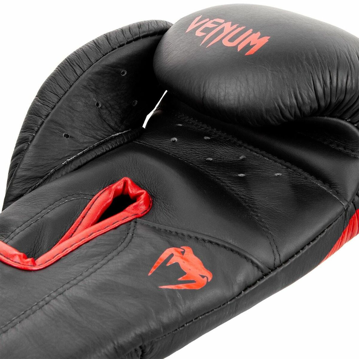 Venum Giant 2.0 Pro Boxing Gloves at Bytomic Trade and Wholesale