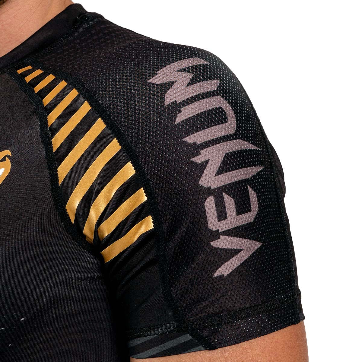Venum Skull Short Sleeve Rash Guard at Bytomic Trade and Wholesale