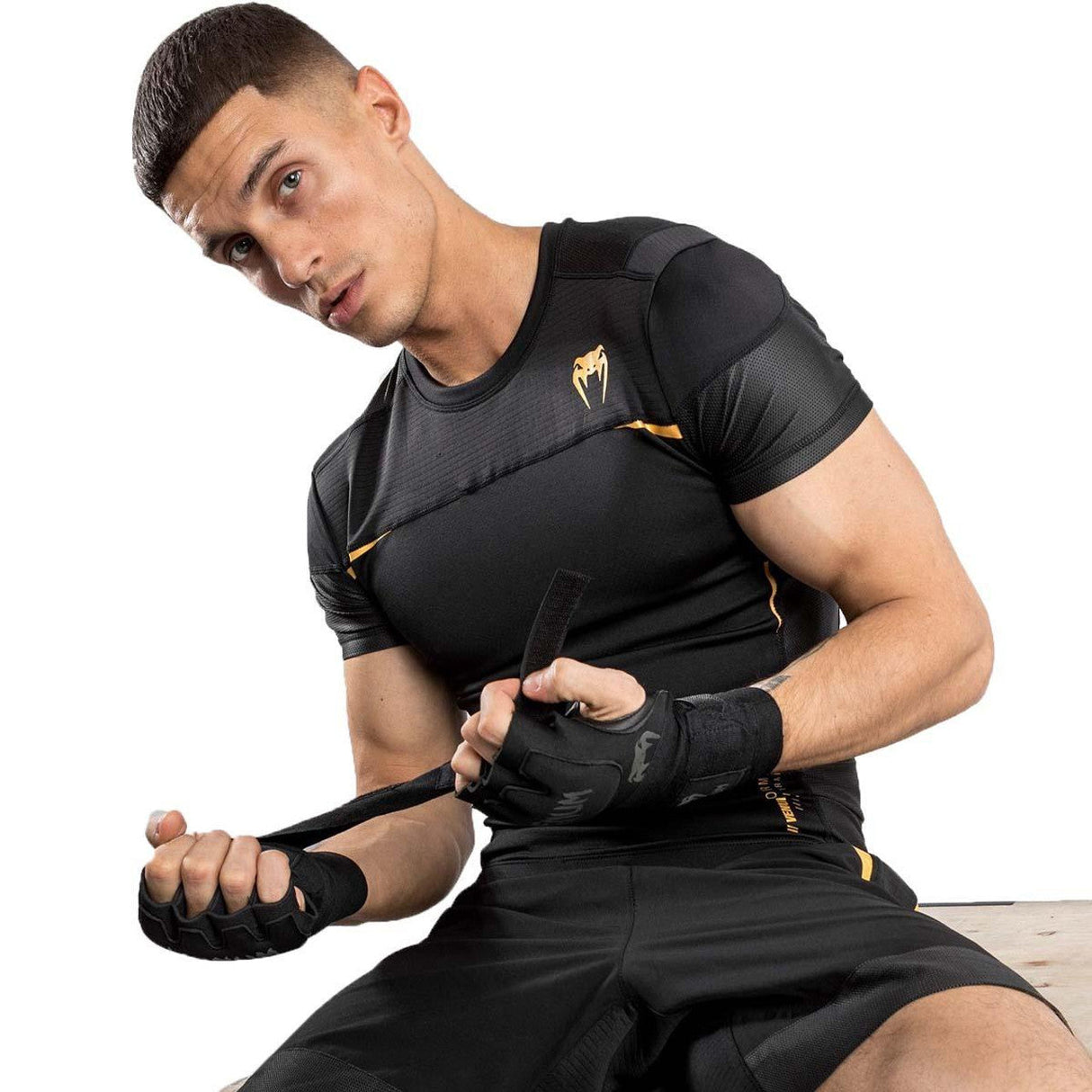 Venum Tempest 2.0 Short Sleeve Rash Guard at Bytomic Trade and Wholesale