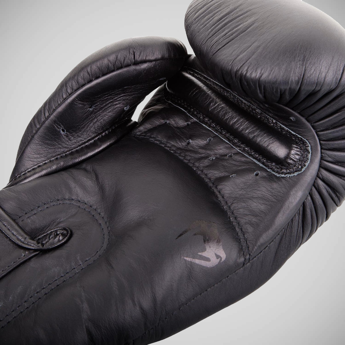 Venum Giant 3.0 Boxing Gloves Black/Black    at Bytomic Trade and Wholesale