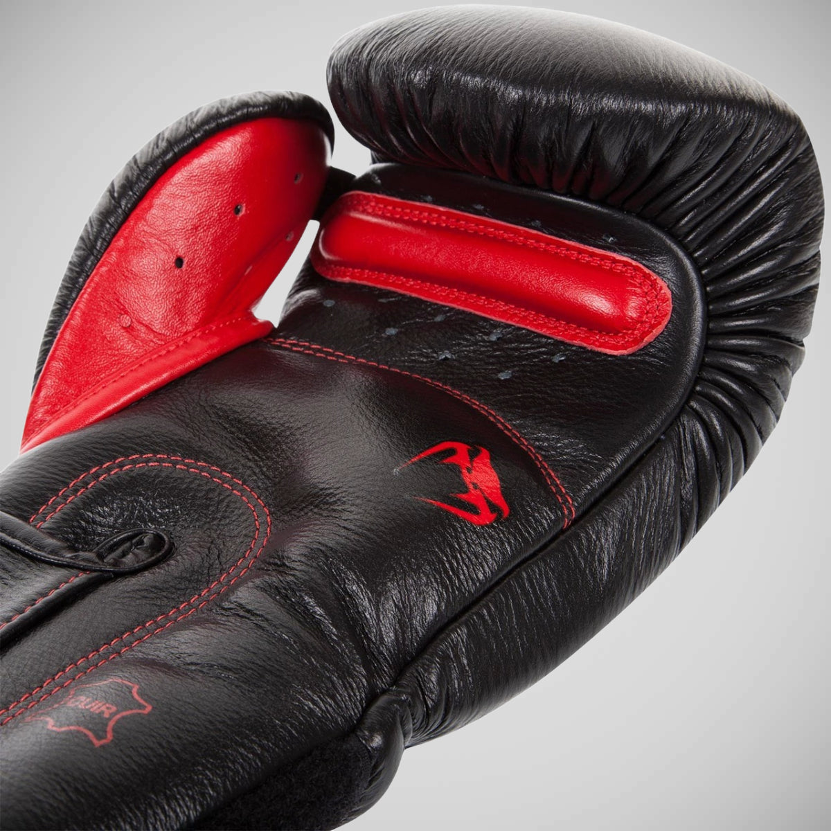 Venum Giant 3.0 Boxing Gloves Black/Red    at Bytomic Trade and Wholesale