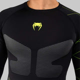 Venum Training Camp 4.0 Long Sleeve Rash Guard Black/Neo Green