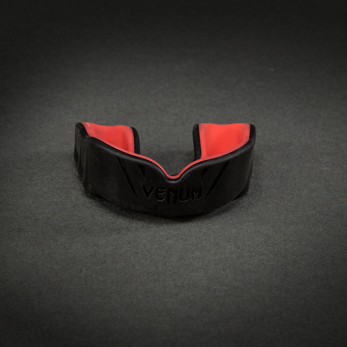 Venum Challenger Mouthguard Black/Corail    at Bytomic Trade and Wholesale
