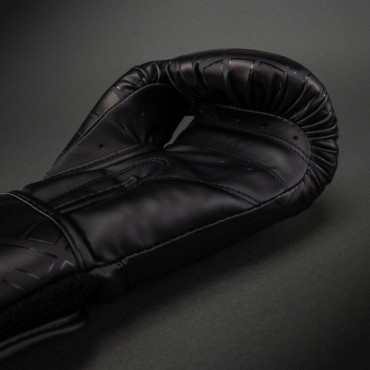 Venum Contender 1.5 XT 3D Boxing Gloves Black/ Gold - side