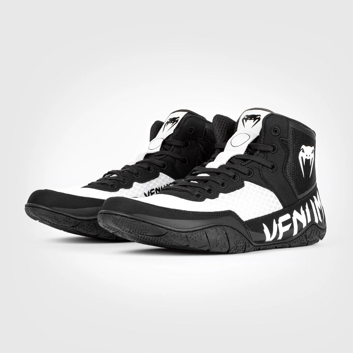 Black/White Venum Elite Wrestling Shoes    at Bytomic Trade and Wholesale