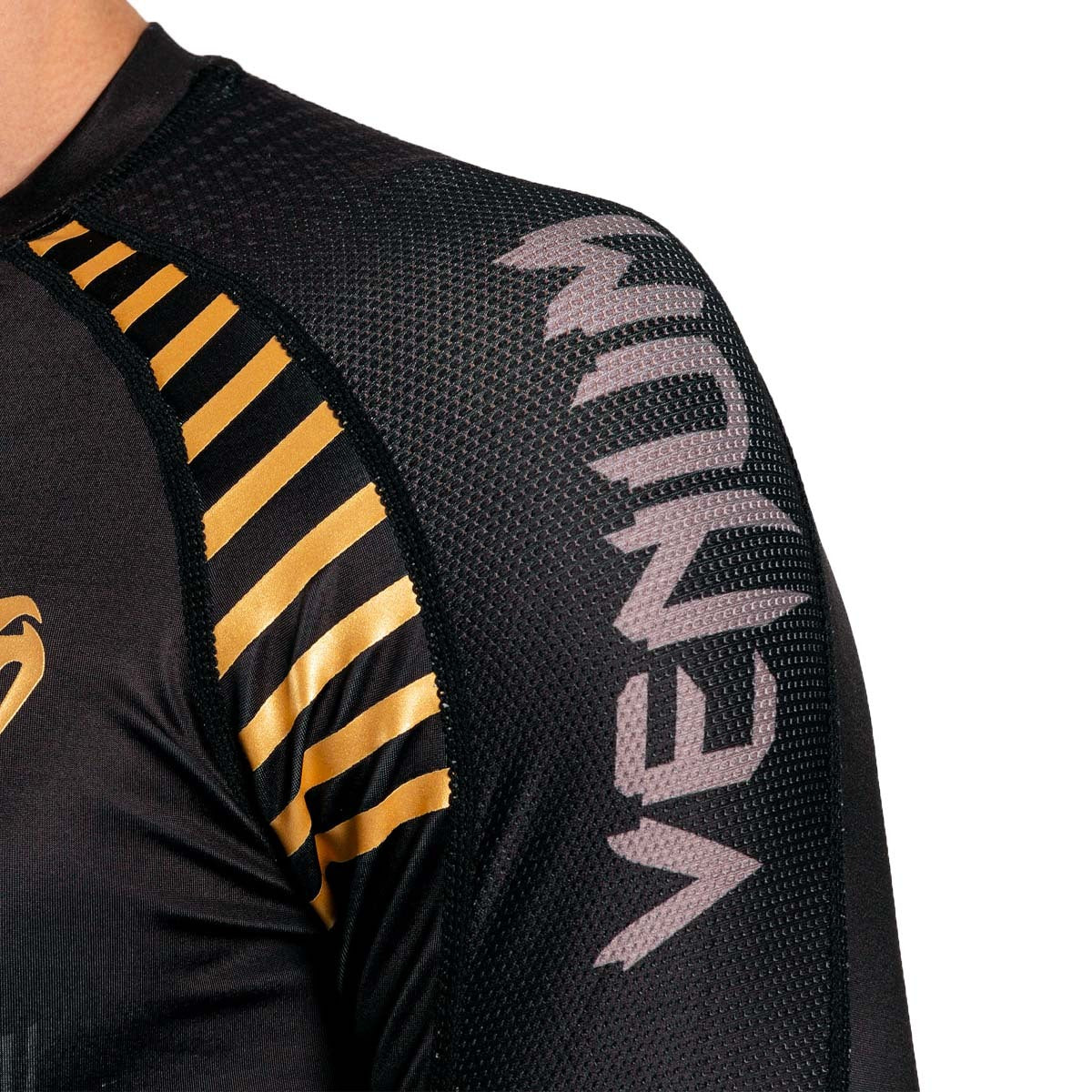 Venum Skull Long Sleeve Rash Guard    at Bytomic Trade and Wholesale